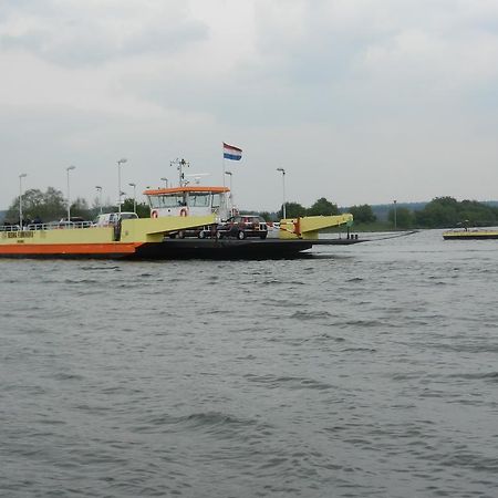 B&B De Bloesemgaard Eck en Wiel Bagian luar foto