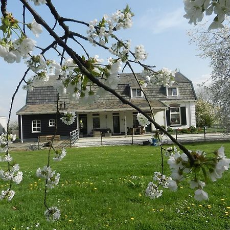 B&B De Bloesemgaard Eck en Wiel Bagian luar foto